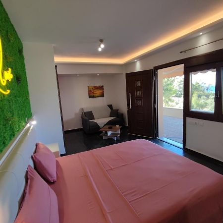 Theasis 4 Luxury Studio With Sea View 新马尔马拉斯 外观 照片